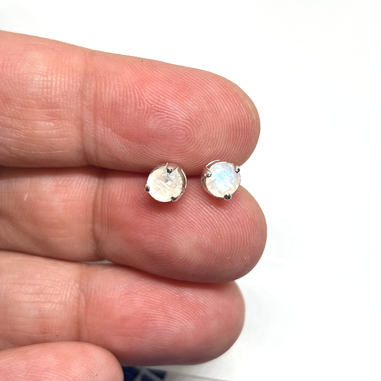 Round Faceted Gemstone 3-claw Set Stud Earring 5mm PSE005