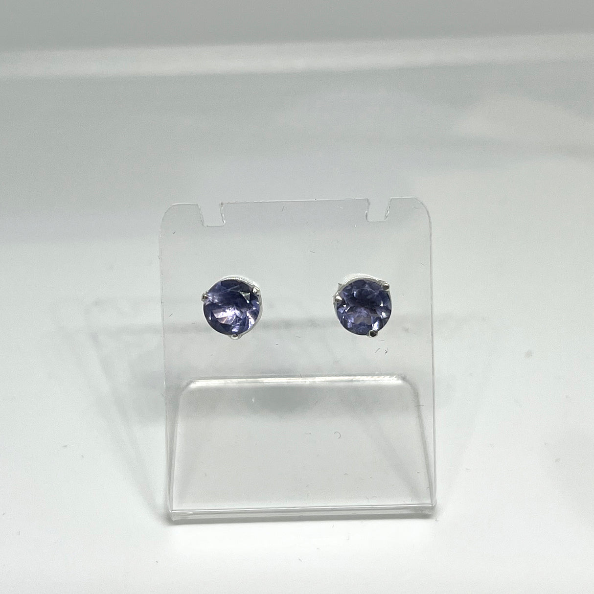 Round Faceted Gemstone 3-claw Set Stud Earring 7mm PSE006