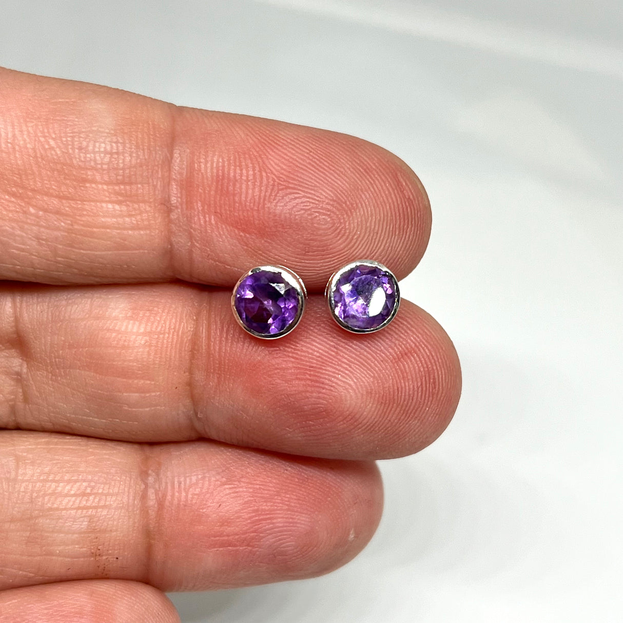 Round Faceted Gemstone Bezel Set Stud Earrings PSE003