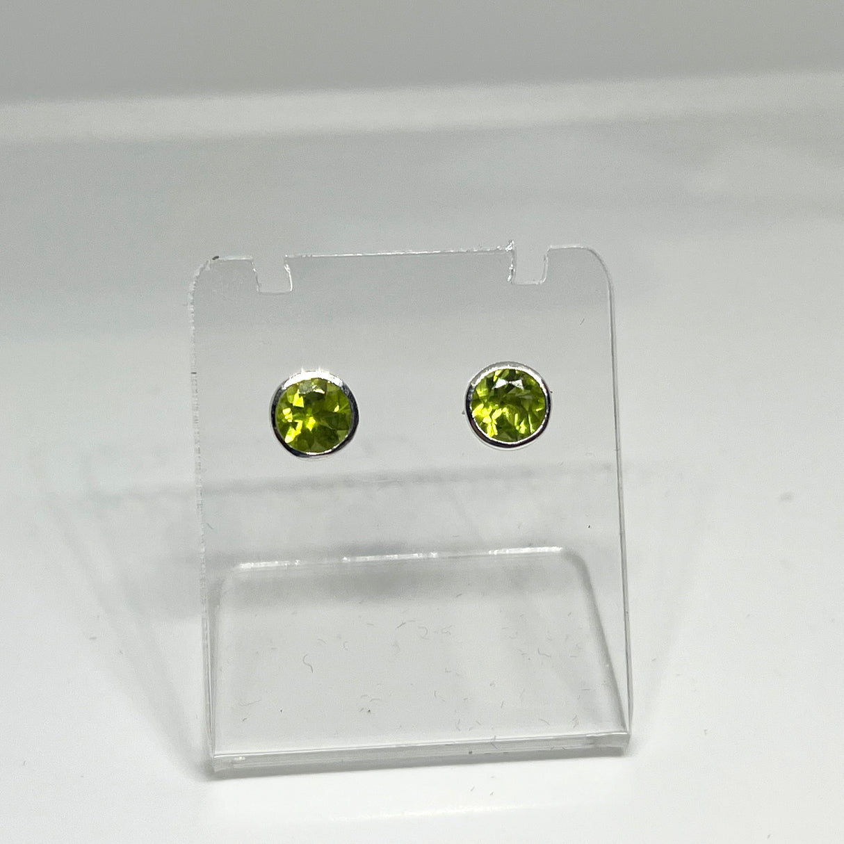 Round Faceted Gemstone Bezel Set Stud Earrings PSE003