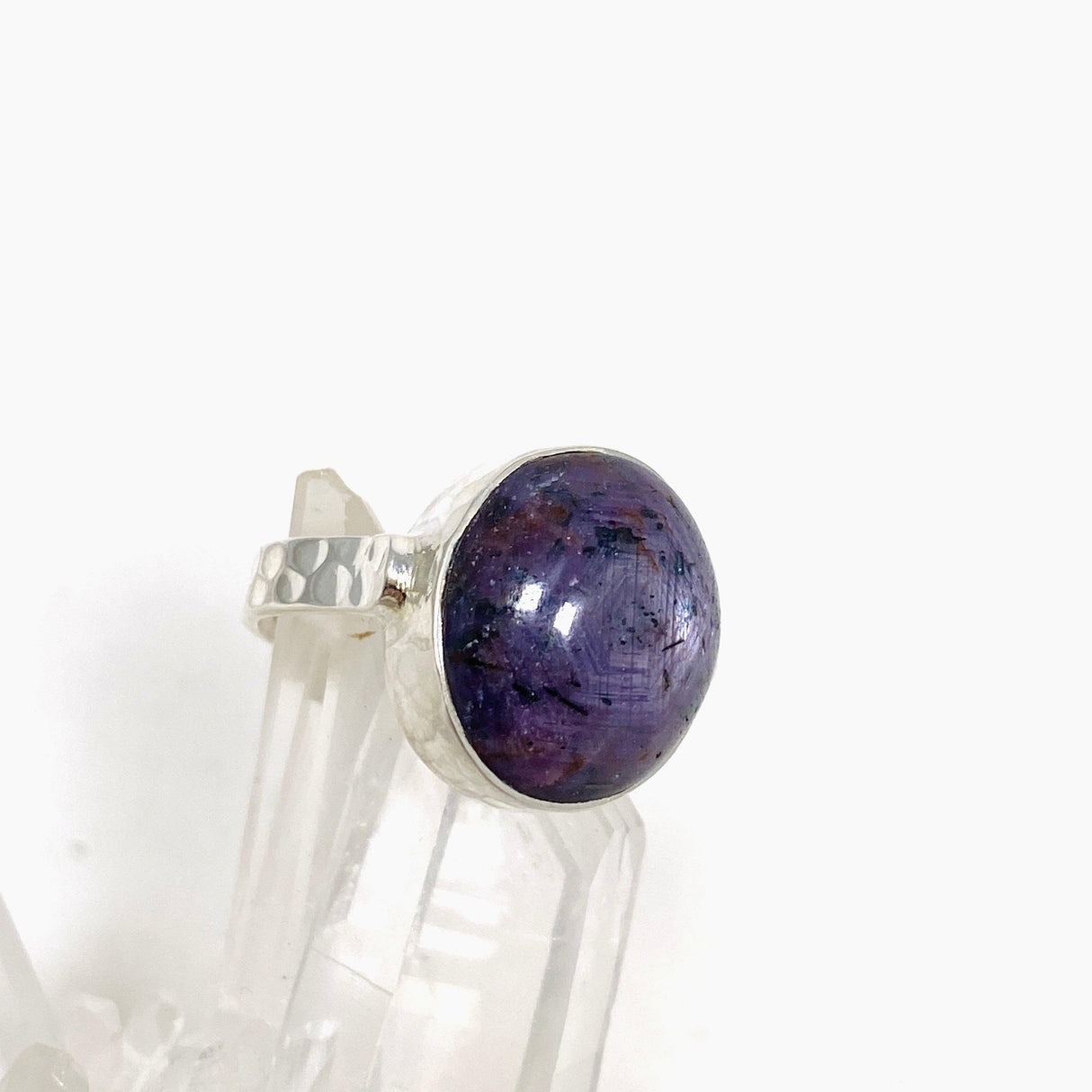 Sapphire Oval Ring with Hammered Band Size 8 KRGJ3187 - Nature's Magick