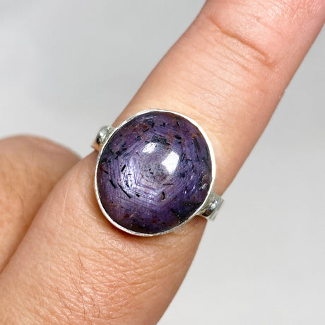 Sapphire Oval Ring with Hammered Band Size 8 KRGJ3187 - Nature's Magick