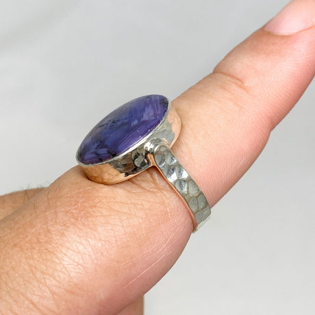 Sapphire Oval Ring with Hammered Band Size 9 KRGJ3188 - Nature's Magick