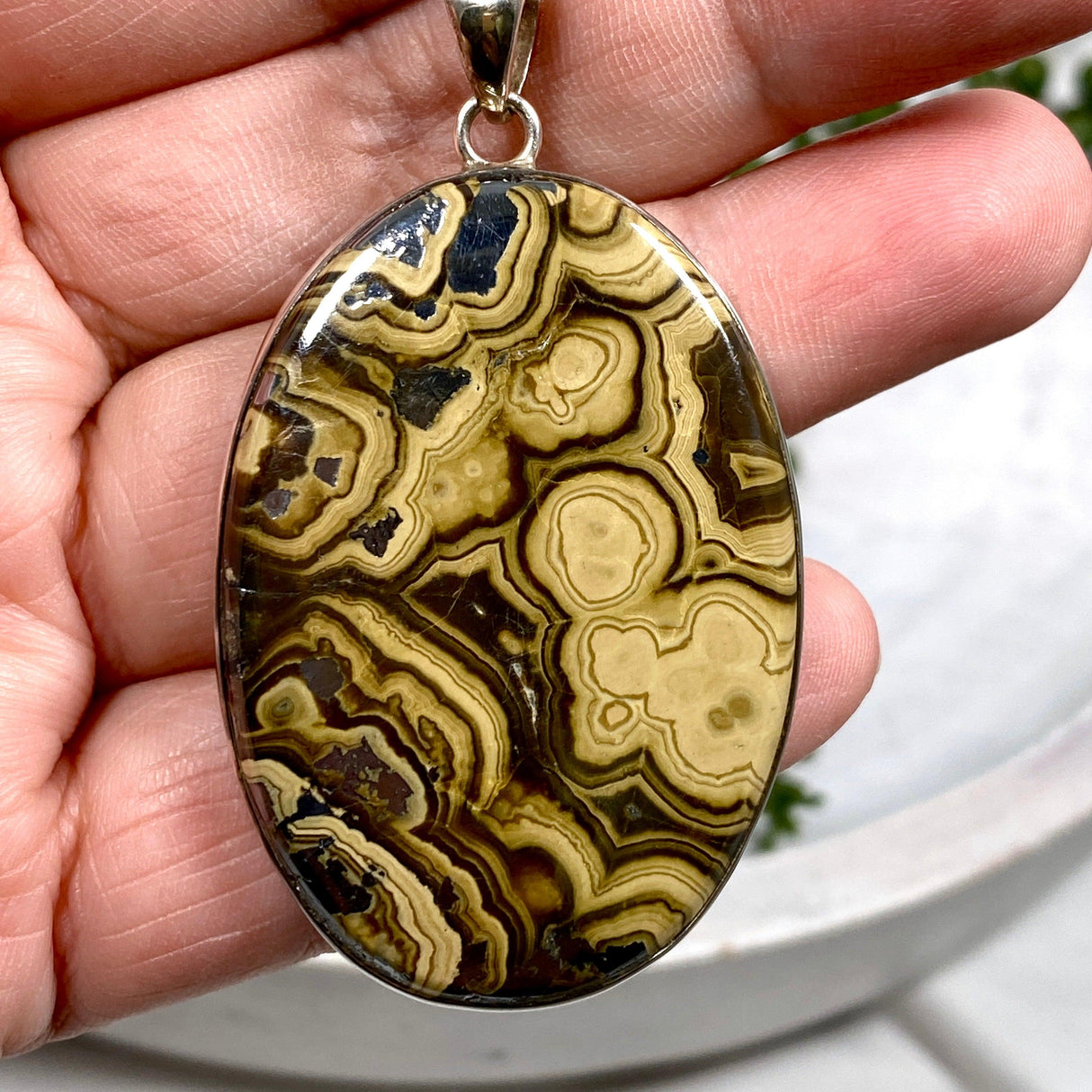 Schalenblende oval pendant KPGJ2195 - Nature's Magick