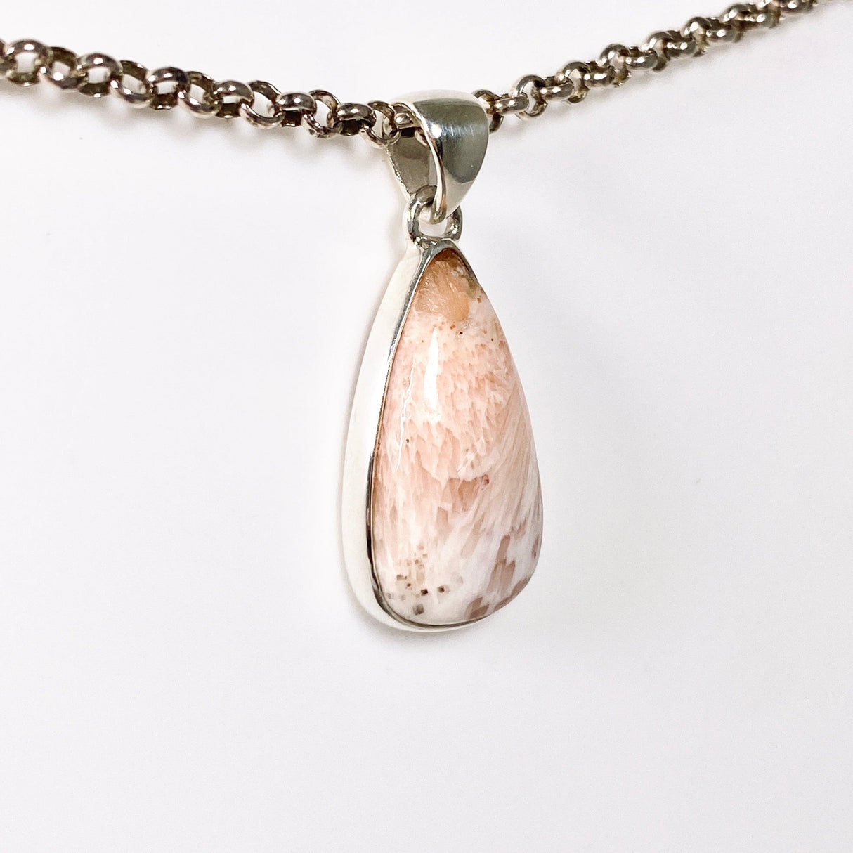 Scolecite teardrop pendant KPGJ3809