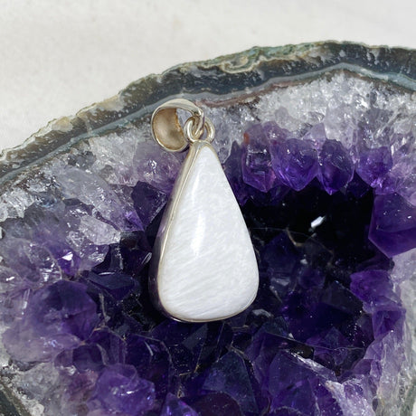 Scolecite Teardrop Pendant KPGJ3914 - Nature's Magick