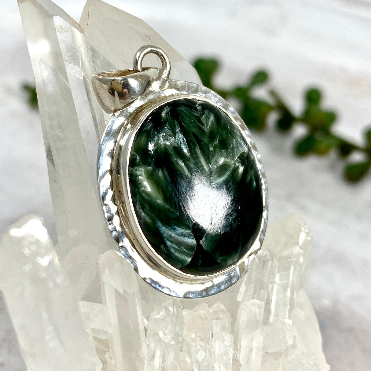 Seraphinite oval cabochon pendant with beaten banding KPGJ2511 - Nature's Magick