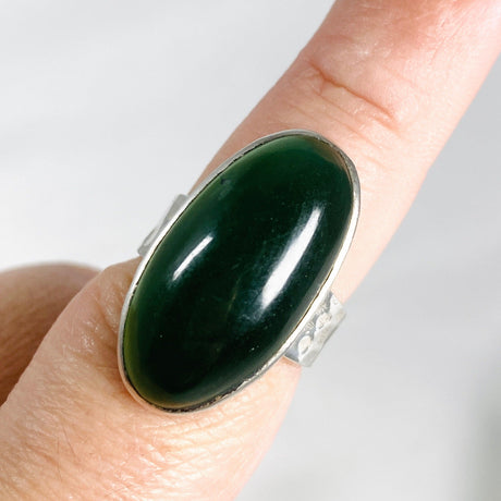 Serpentine Beaten Band Oval Ring Size 8.5 KRGJ1457 - Nature's Magick