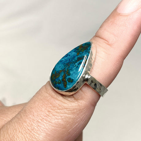 Shattuckite Teardrop Ring with a Hammered Band Size 8 KRGJ3220 - Nature's Magick