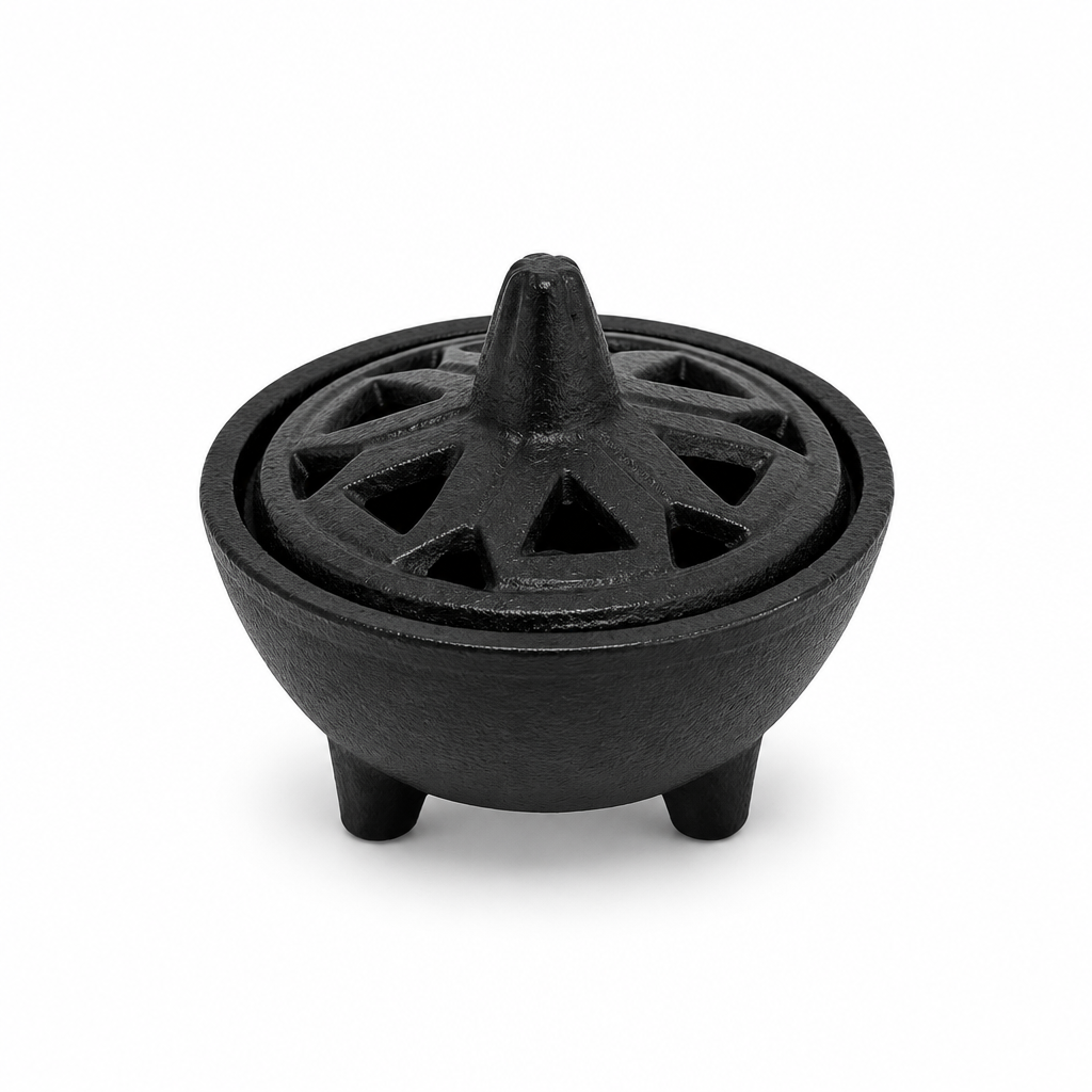 Small cast iron cauldron with decorative cutwork lid, 8cm