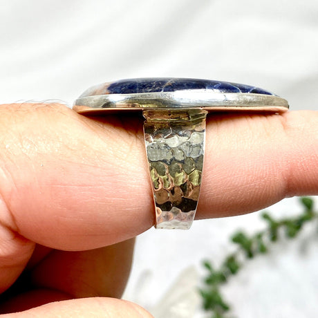 Sodalite teardrop cabochon ring with beaten band s.9 KRGJ937 - Nature's Magick