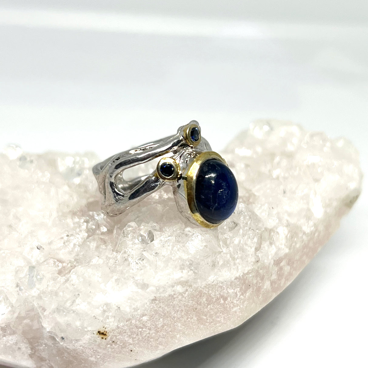 Spectrolite & Sapphire with 18ct Gold plate ring Size 7.5 GRA730