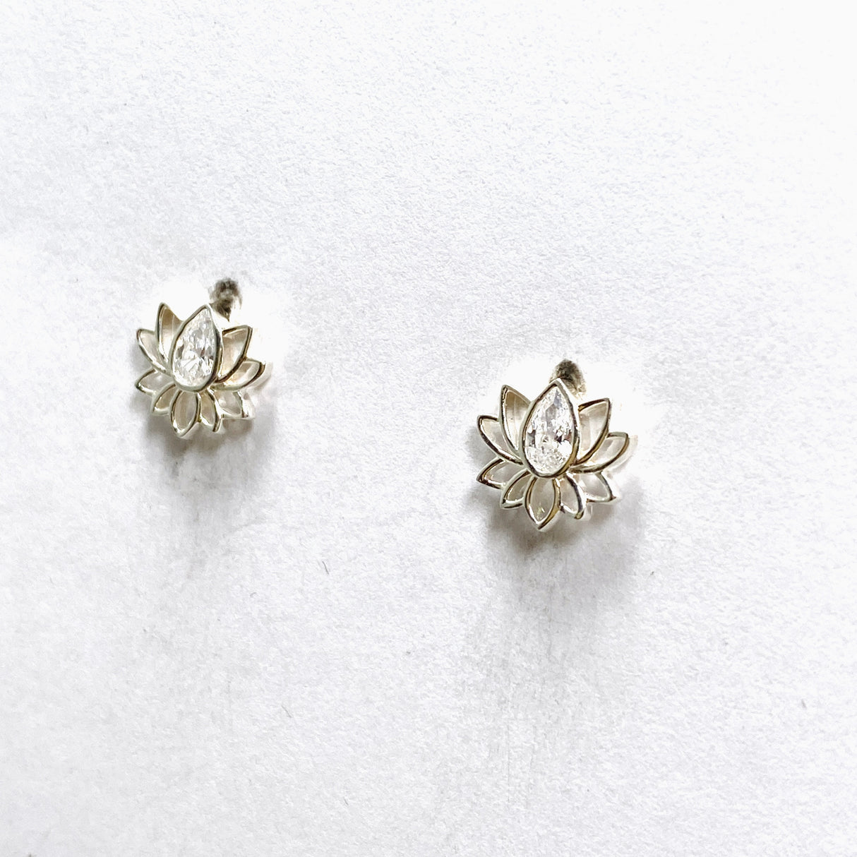 SS CZ Lotus flower studs SE266