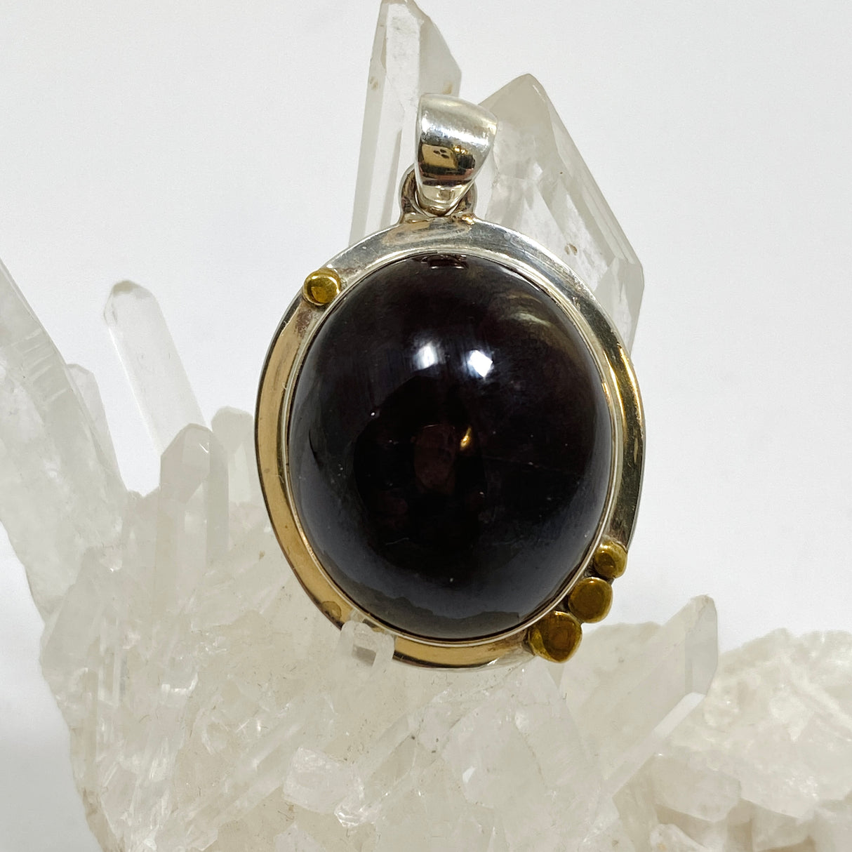 Star Garnet Oval Cabochon Pendant in a Decorative Setting KPGJ4848