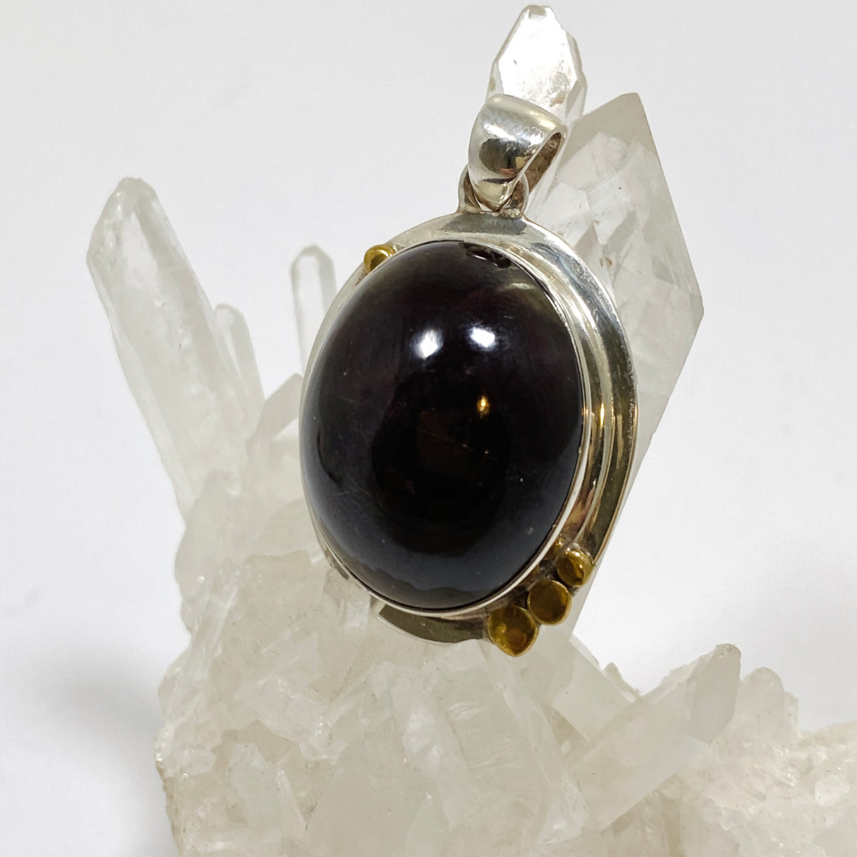 Star Garnet Oval Cabochon Pendant in a Decorative Setting KPGJ4848