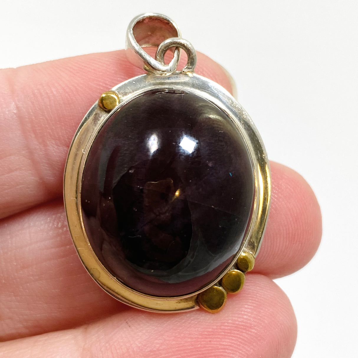 Star Garnet Oval Cabochon Pendant in a Decorative Setting KPGJ4848