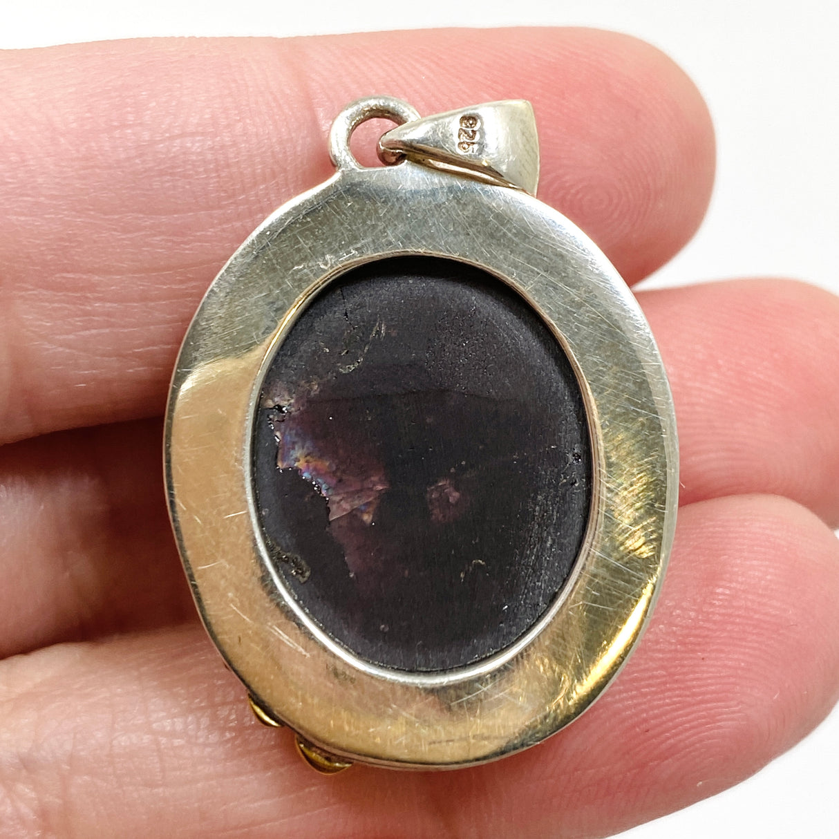Star Garnet Oval Cabochon Pendant in a Decorative Setting KPGJ4848