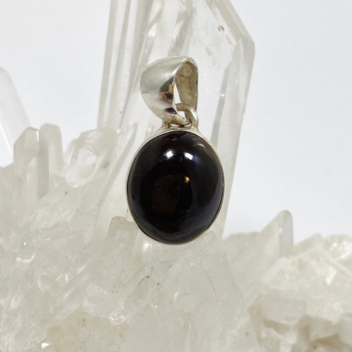 Star Garnet Oval Cabochon Pendant KPGJ4847