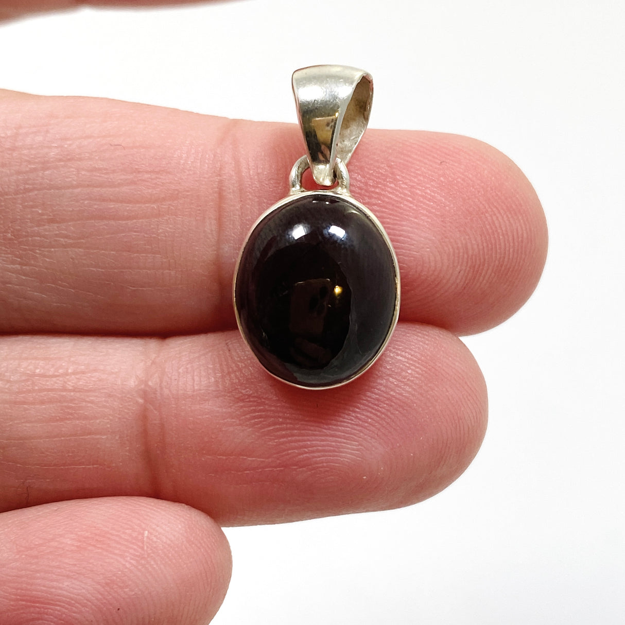 Star Garnet Oval Cabochon Pendant KPGJ4847