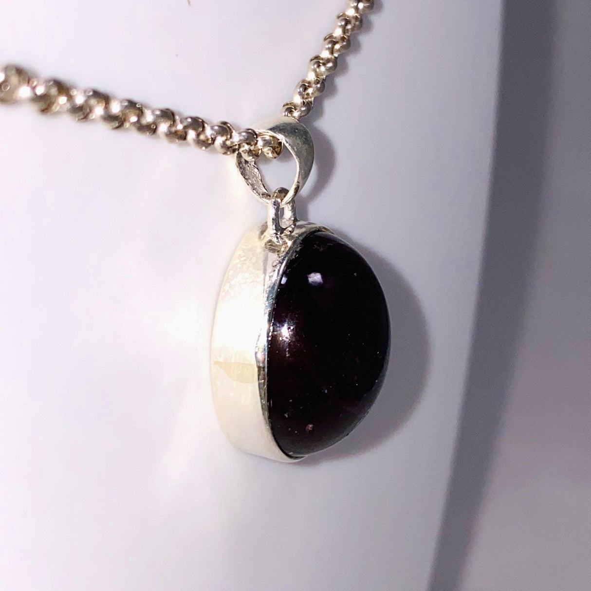 Star Garnet Oval Pendant KPGJ4227 - Nature's Magick