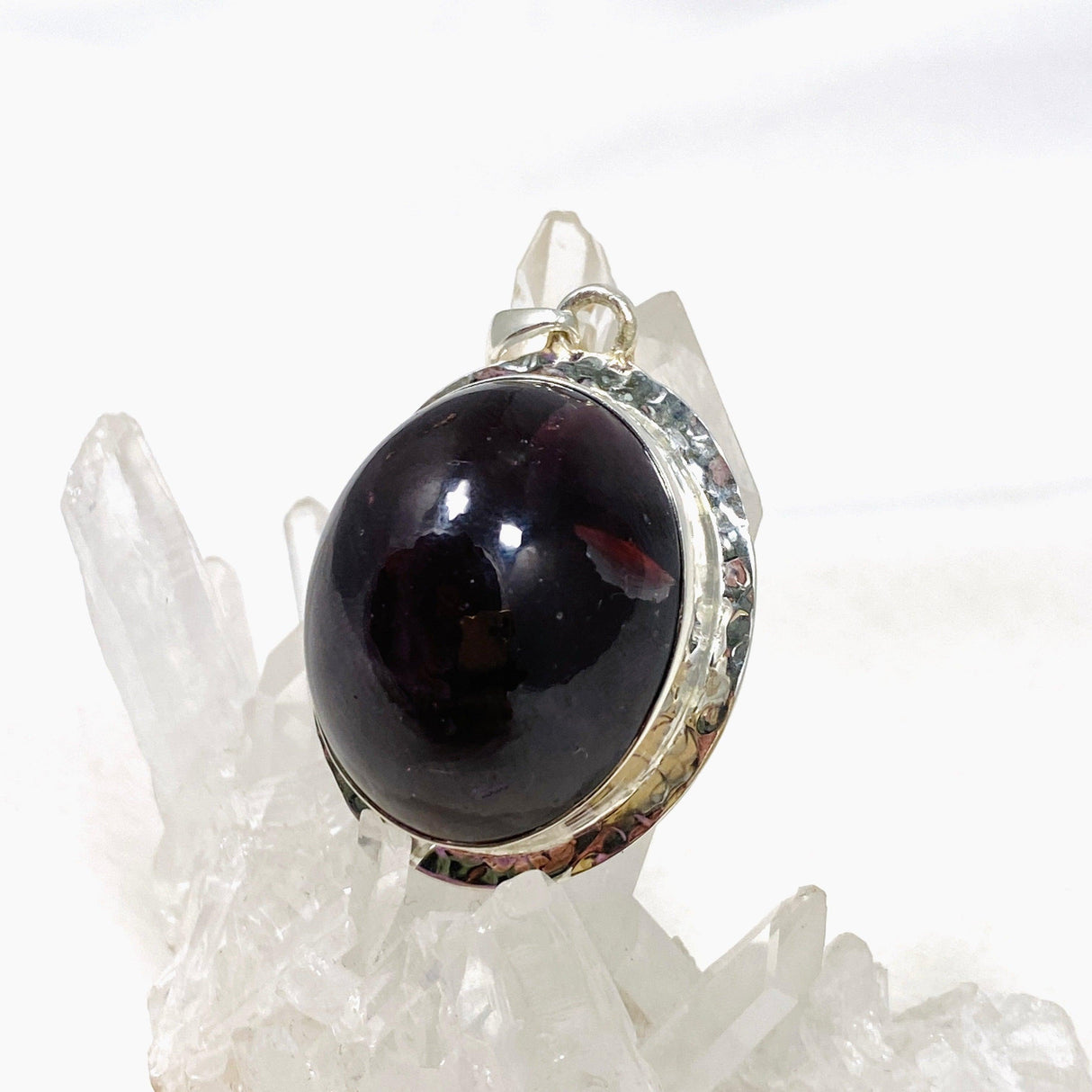 Star Garnet Oval Pendant with Hammered Setting KPGJ4228 - Nature's Magick