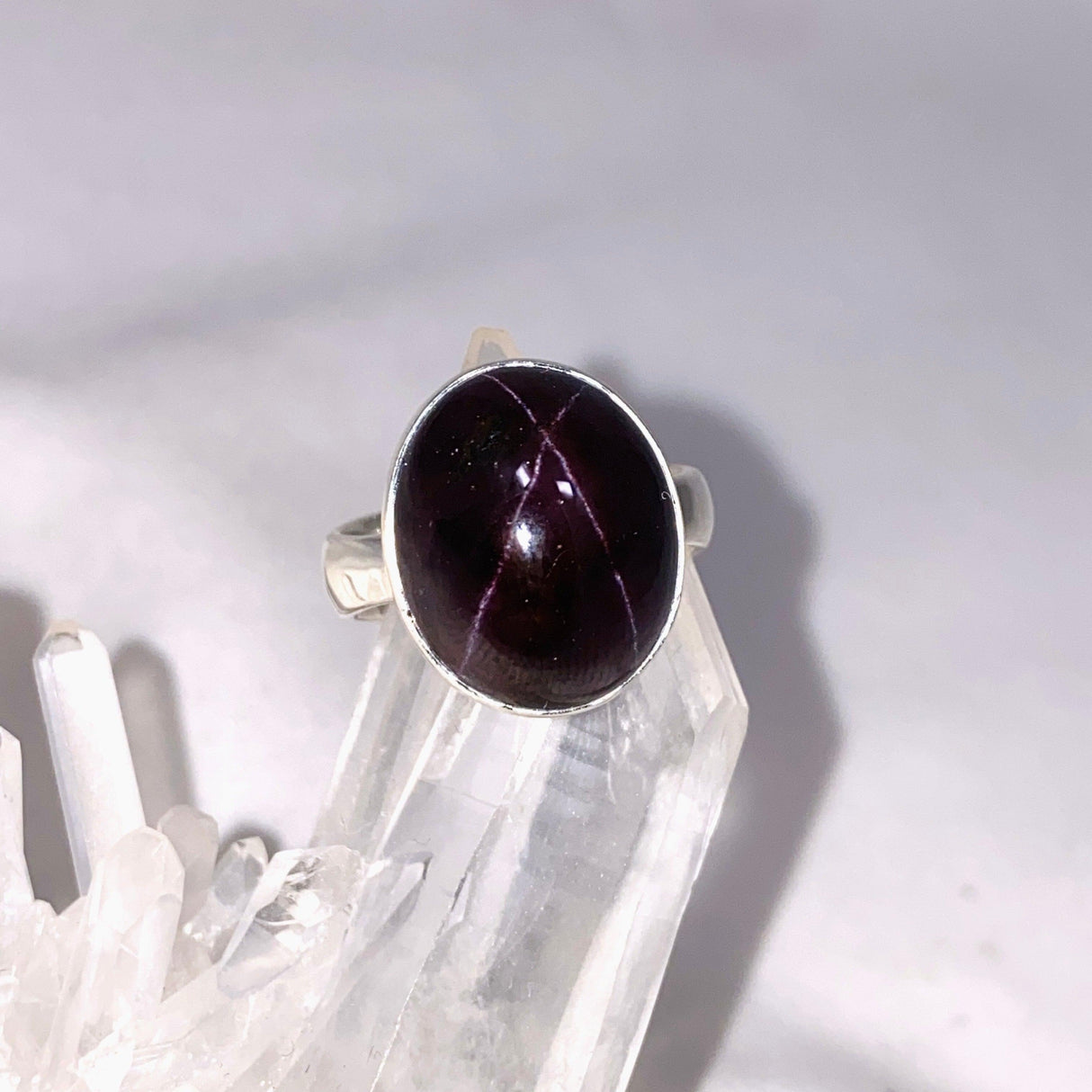 Star Garnet Oval Ring Size 9 KRGJ3137 - Nature's Magick