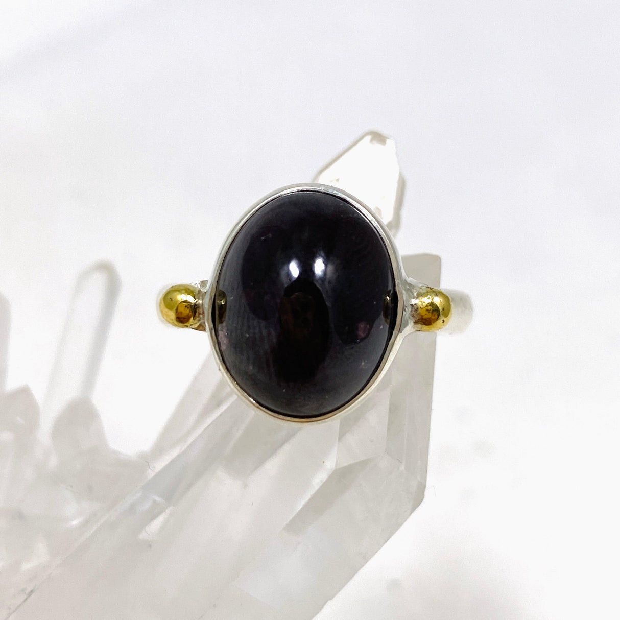 Star Garnet Oval Ring with Brass Detailing Size 9 KRGJ3138 - Nature's Magick