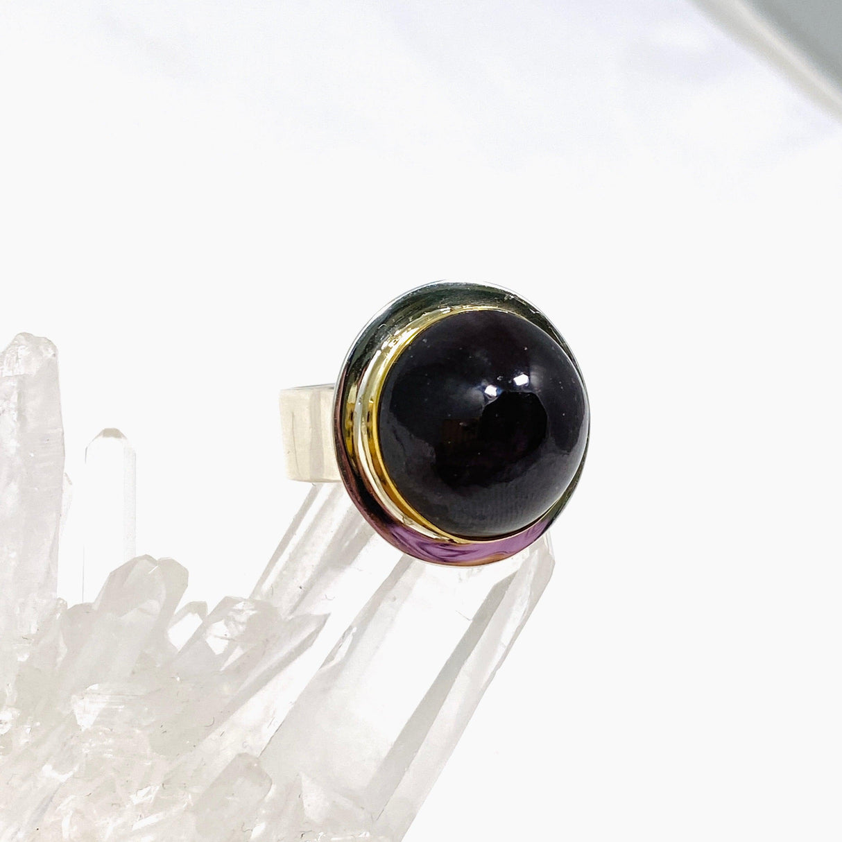 Star Garnet Round Ring with Brass Detailing Size 10 KRGJ3133 - Nature's Magick