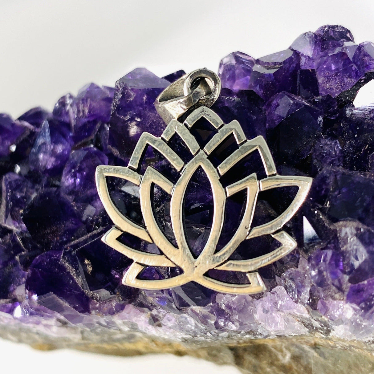 Sterling Silver Lotus Leaf Pendant 30mm SV50-614 - Nature's Magick