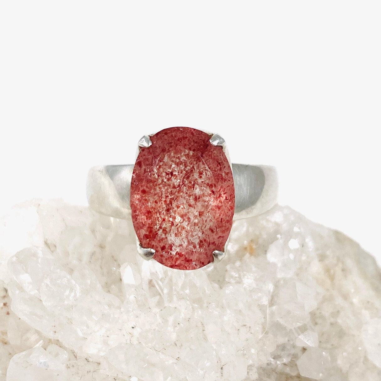 Strawberry quartz faceted oval ring s.9.5 PRGJ158 - Nature's Magick