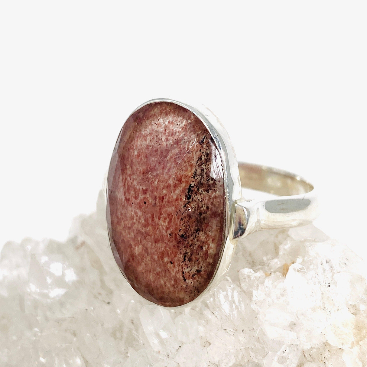 Strawberry Quartz faceted oval ring s.9 KRGJ3007 - Nature's Magick