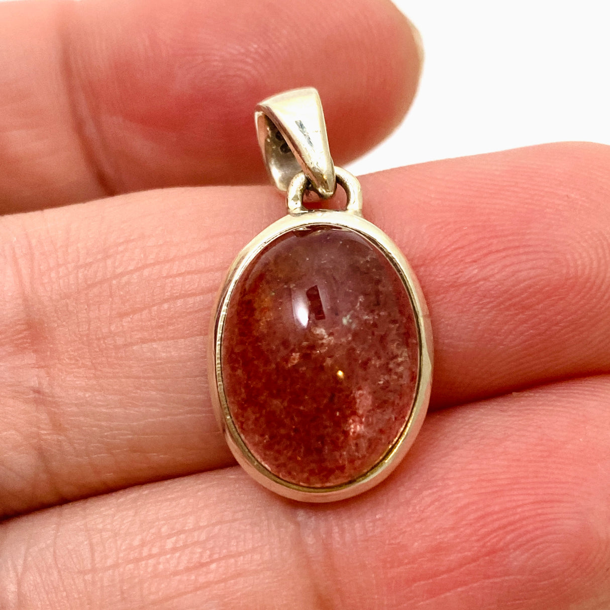 Strawberry Quartz Oval Cabochon Pendant PPGJ946