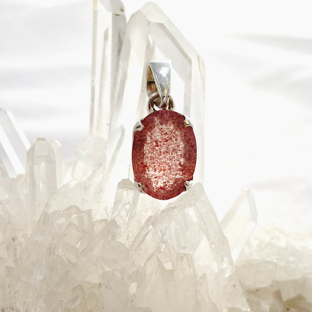 Strawberry Quartz Oval Faceted Pendant PPGJ833