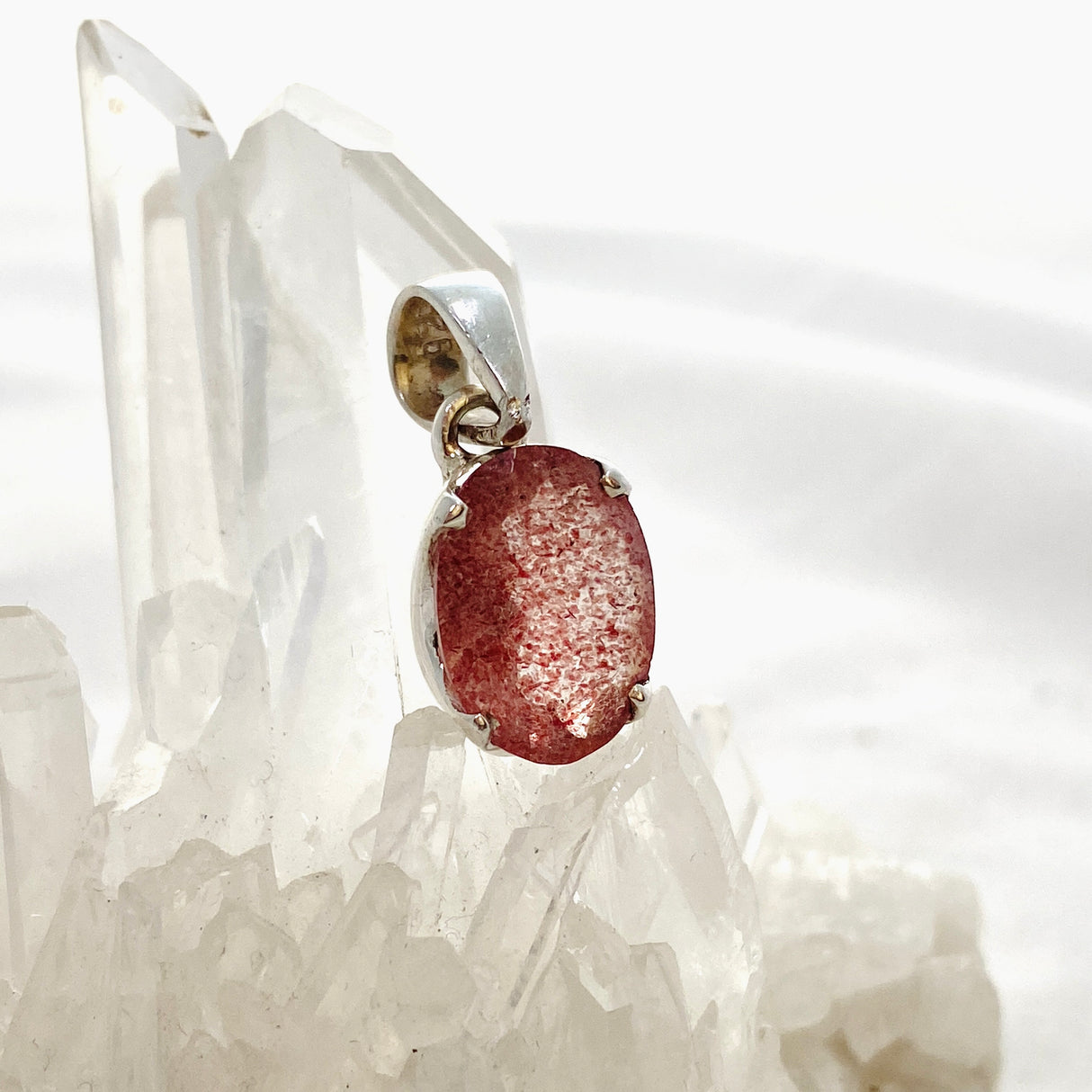 Strawberry Quartz Oval Faceted Pendant PPGJ833