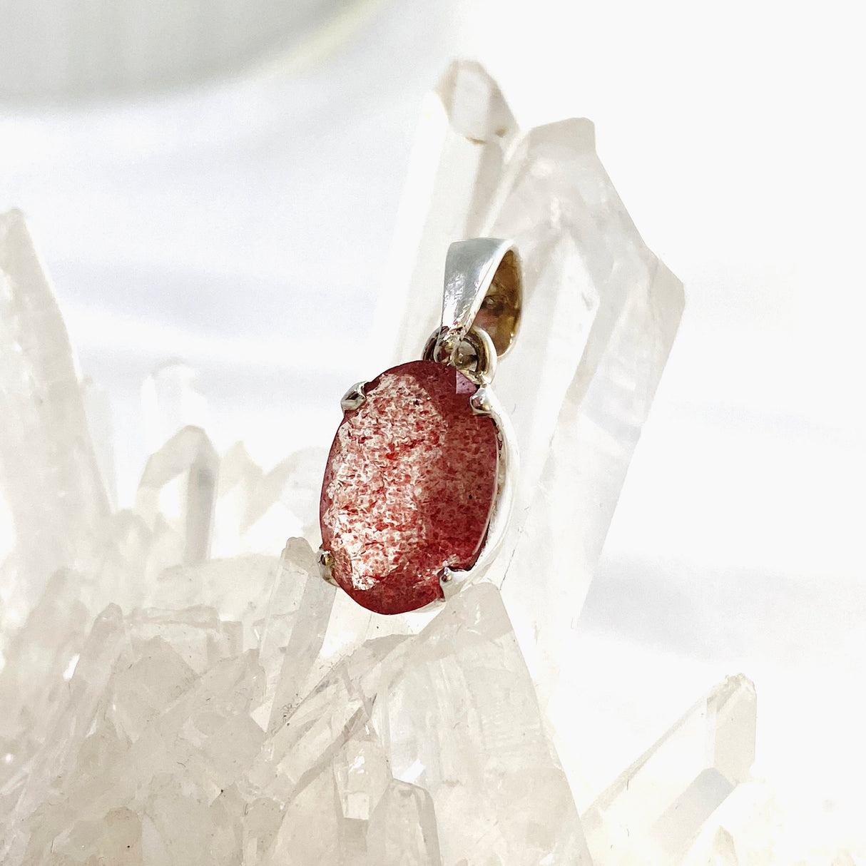 Strawberry Quartz Oval Faceted Pendant PPGJ833