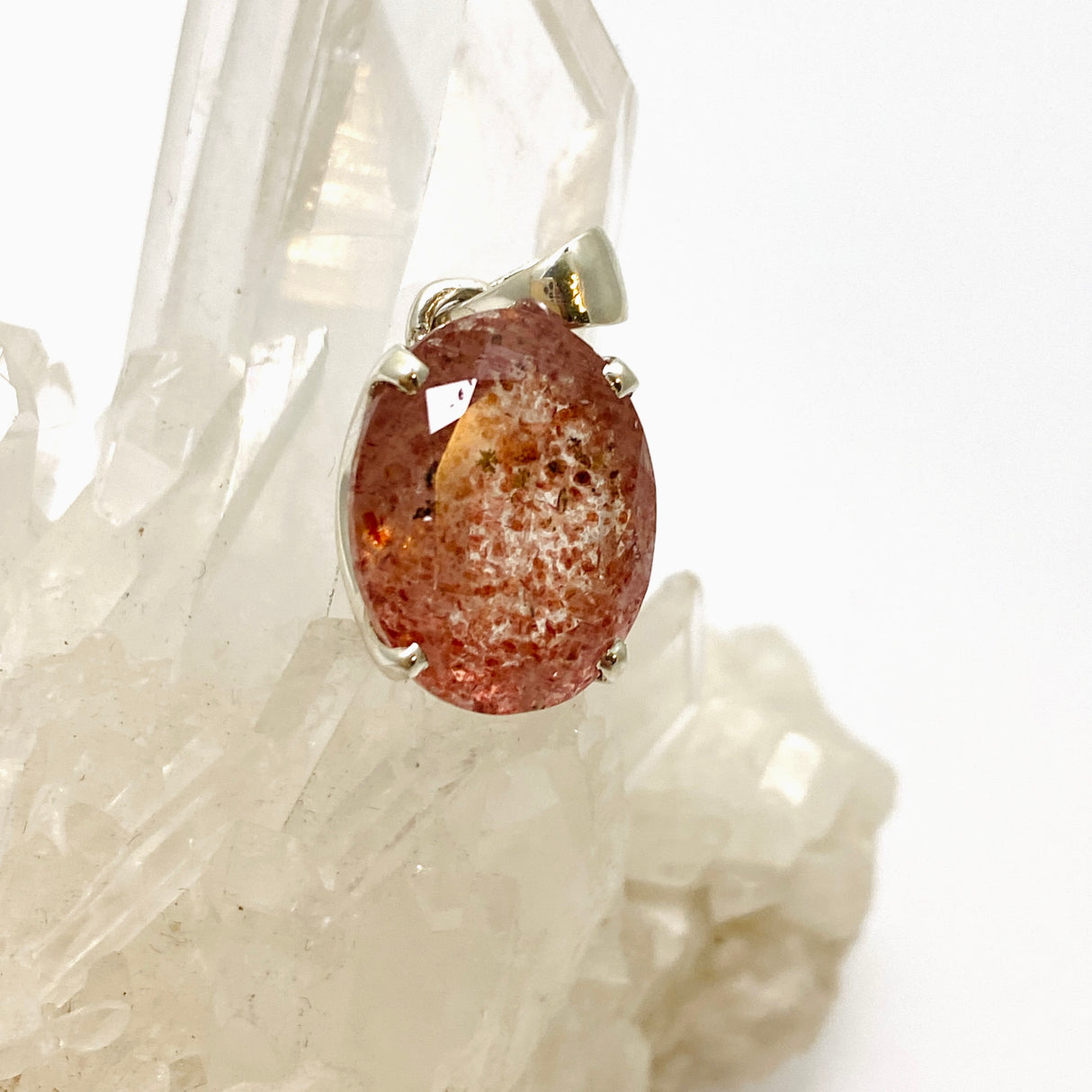 Strawberry Quartz Oval Faceted Pendant PPGJ948