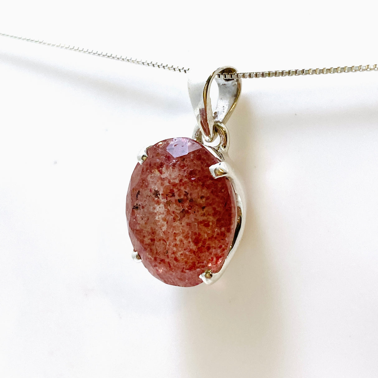 Strawberry Quartz Oval Faceted Pendant PPGJ948