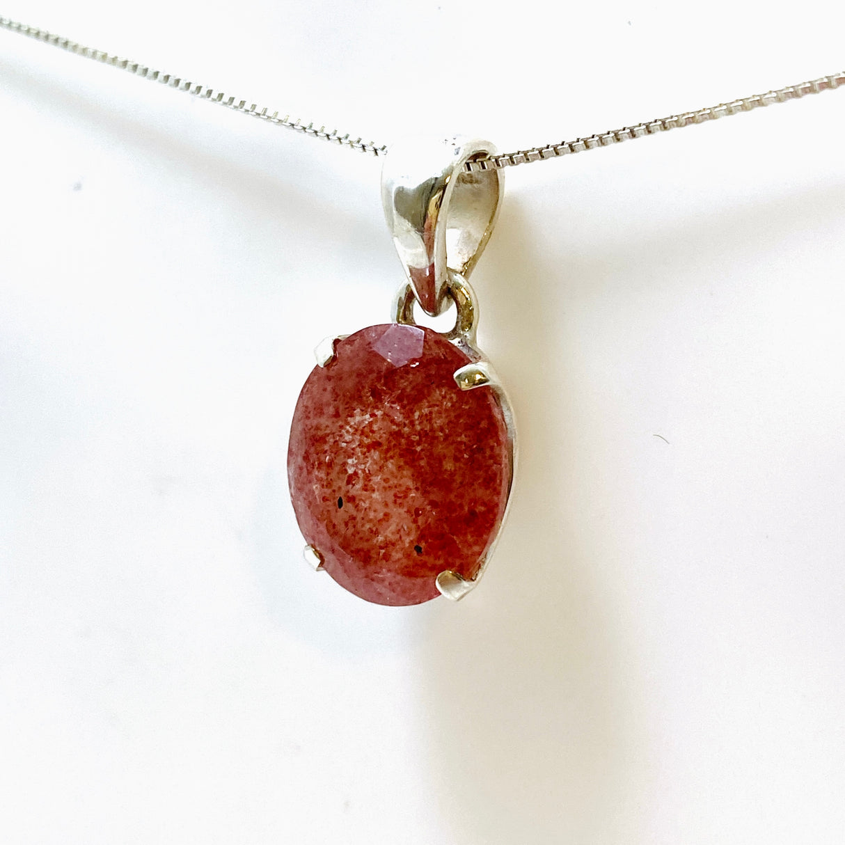 Strawberry Quartz Oval Faceted Pendant PPGJ949