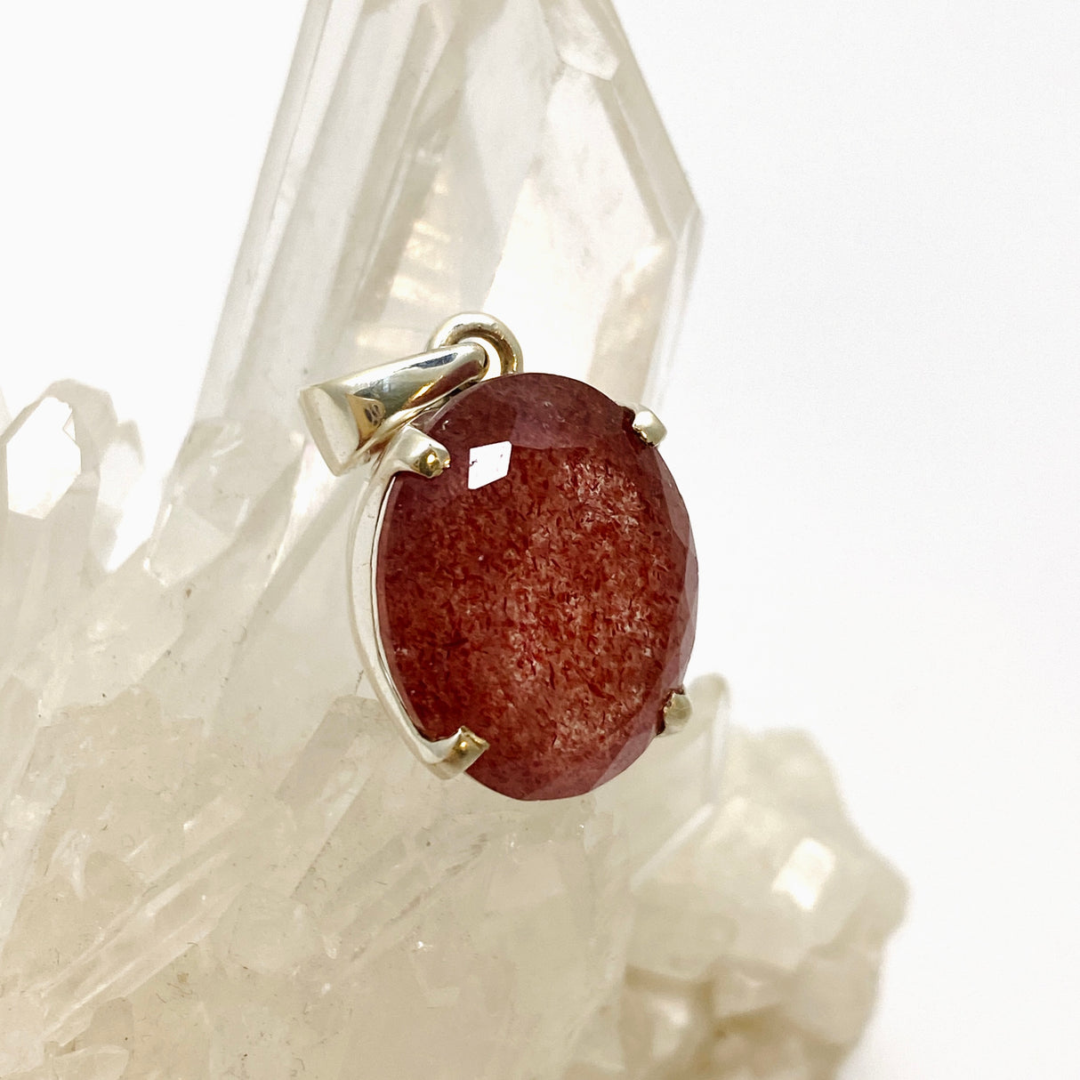 Strawberry Quartz Oval Faceted Pendant PPGJ950