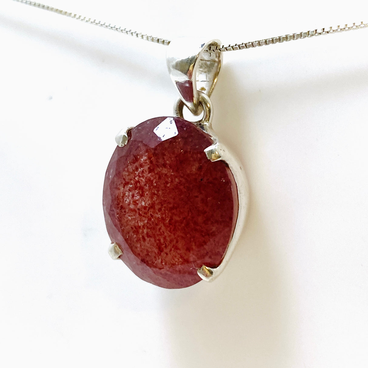 Strawberry Quartz Oval Faceted Pendant PPGJ950