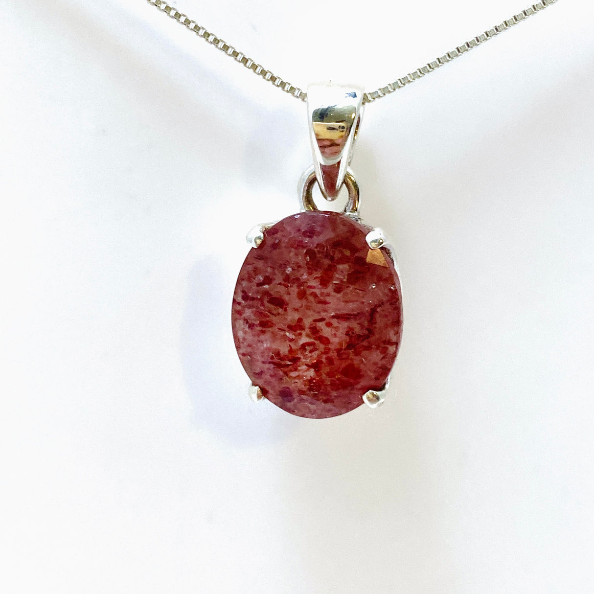 Strawberry Quartz Oval Faceted Pendant PPGJ951