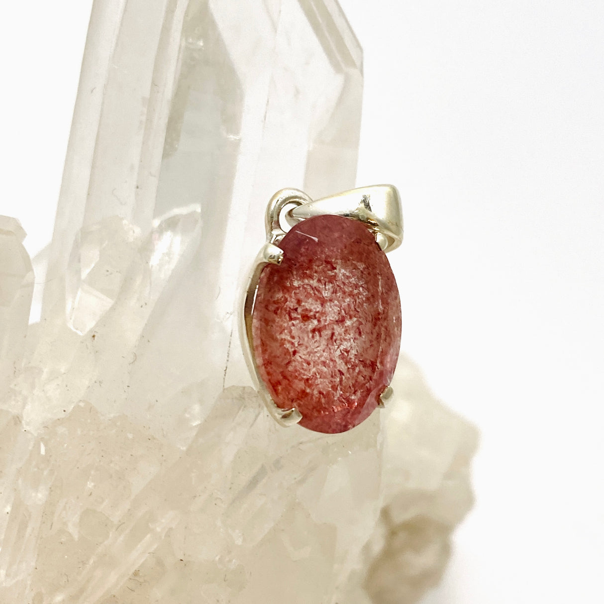 Strawberry Quartz Oval Faceted Pendant PPGJ952