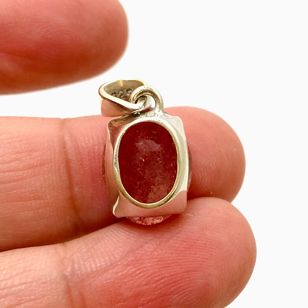 Strawberry Quartz Oval Faceted Pendant PPGJ952