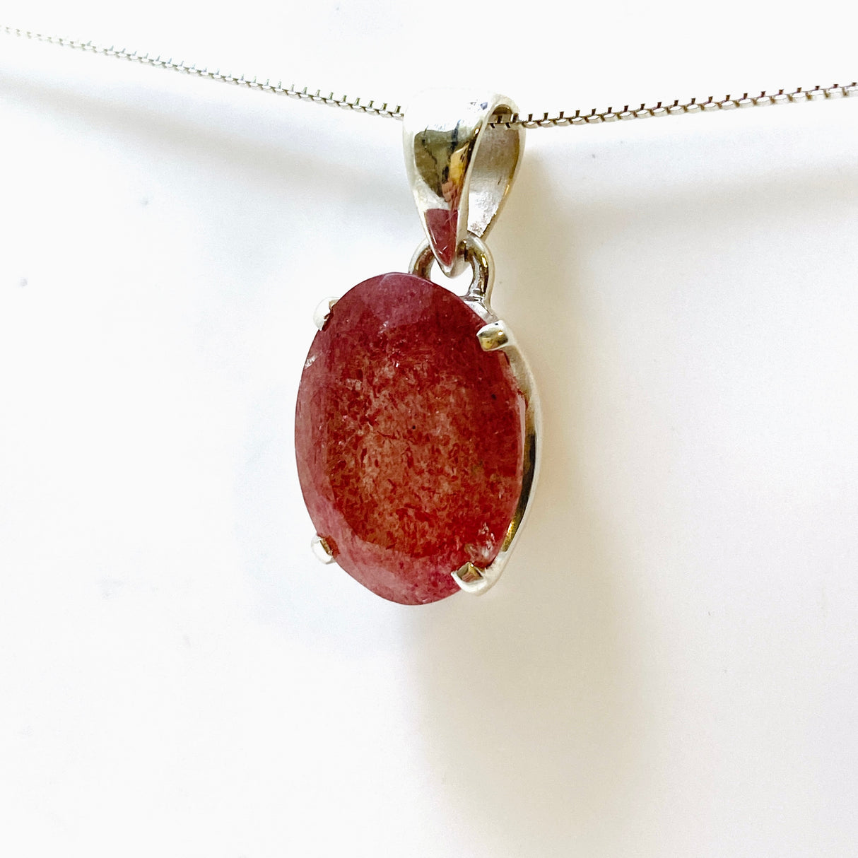 Strawberry Quartz Oval Faceted Pendant PPGJ952