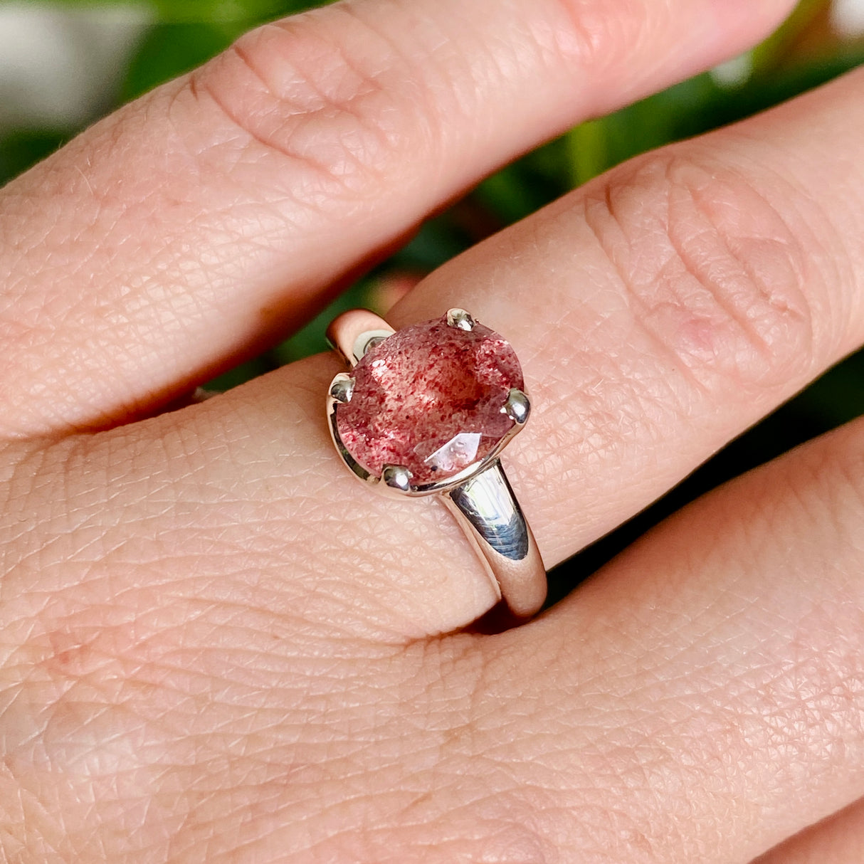 Strawberry Quartz Oval Faceted Ring Size 7 PRGJ596