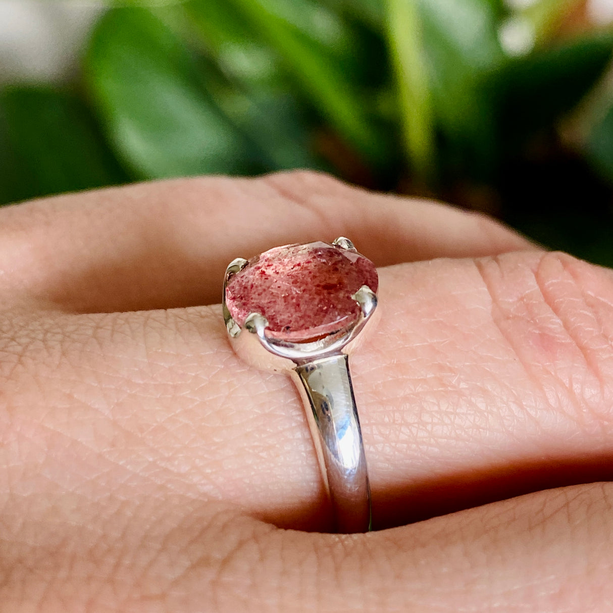 Strawberry Quartz Oval Faceted Ring Size 7 PRGJ596