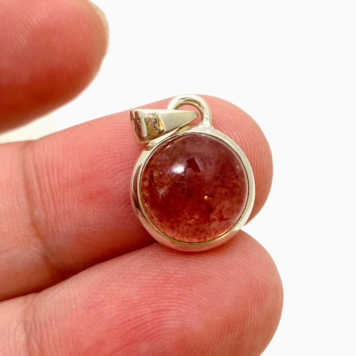 Strawberry Quartz Round Cabochon Pendant PPGJ947