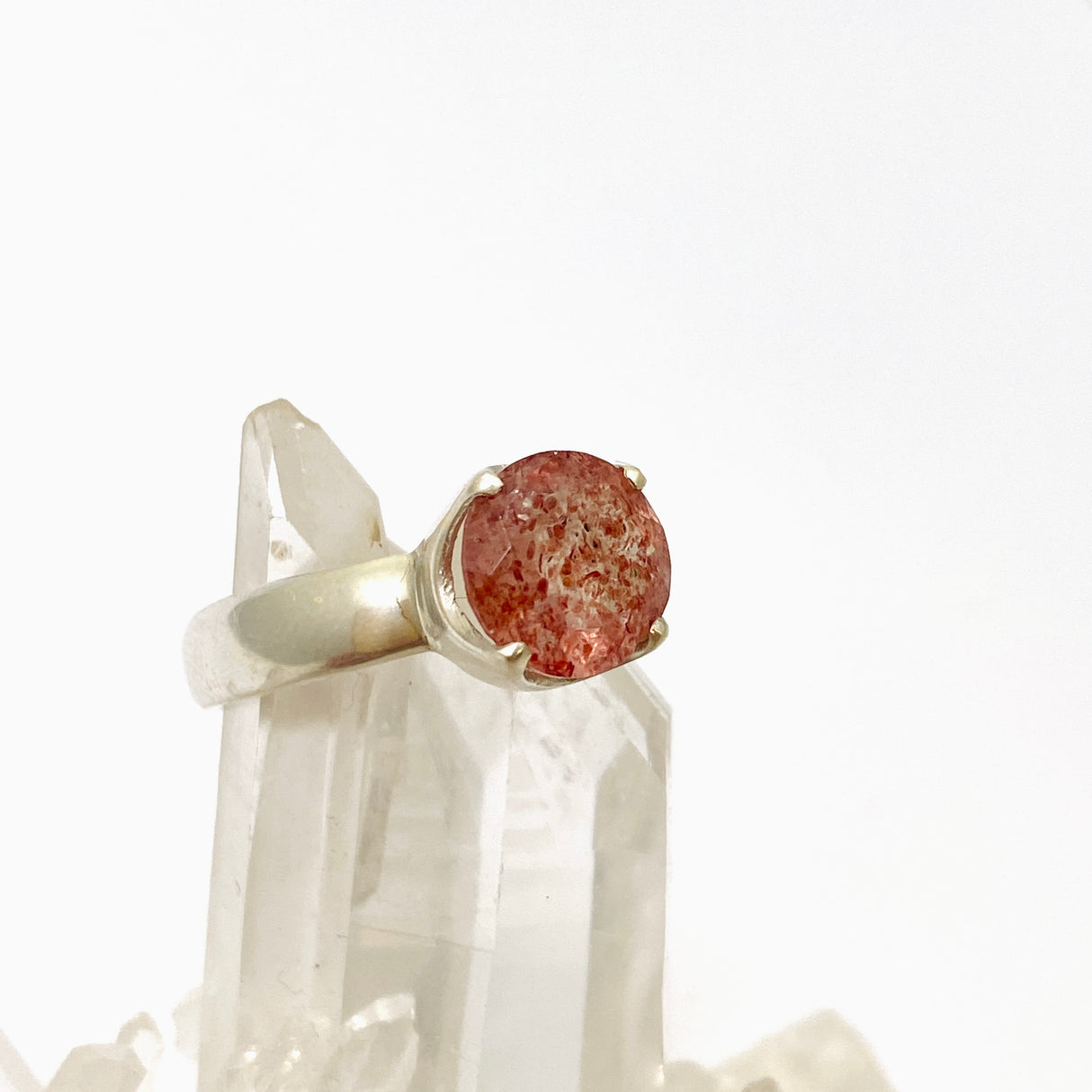 Strawberry Quartz Round Faceted Ring Size 8.5 PRGJ764