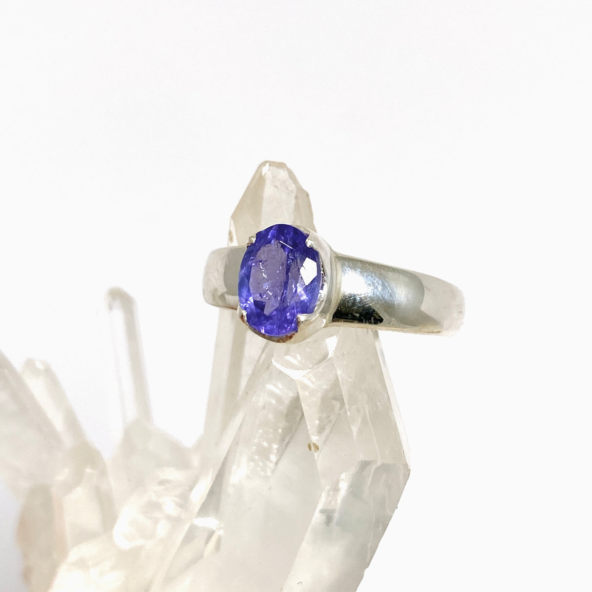 Tanzanite Oval Faceted Ring Size 8 PRGJ1017
