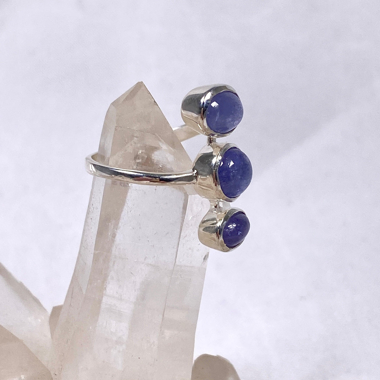 Tanzanite triple stone ring R4201 s.6 KRGJ2794 - Nature's Magick